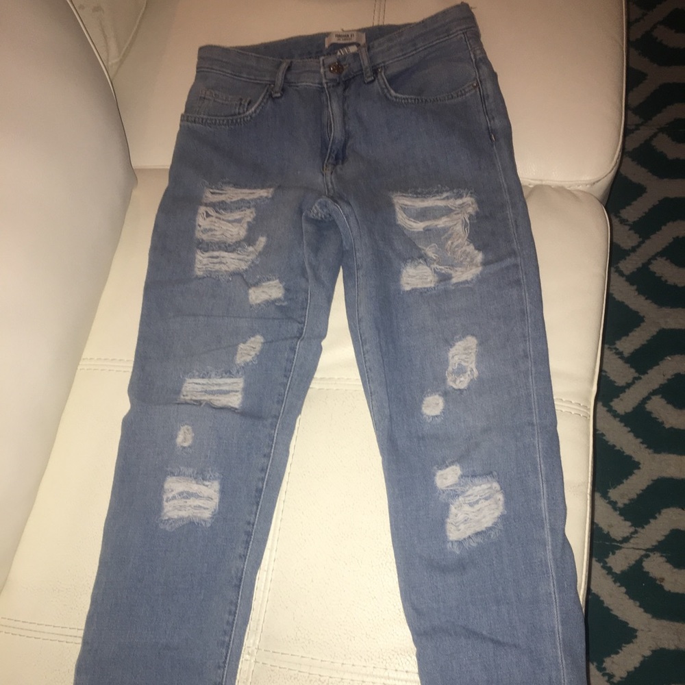 Distressed High Rise Jeans - Picture 4 of 5